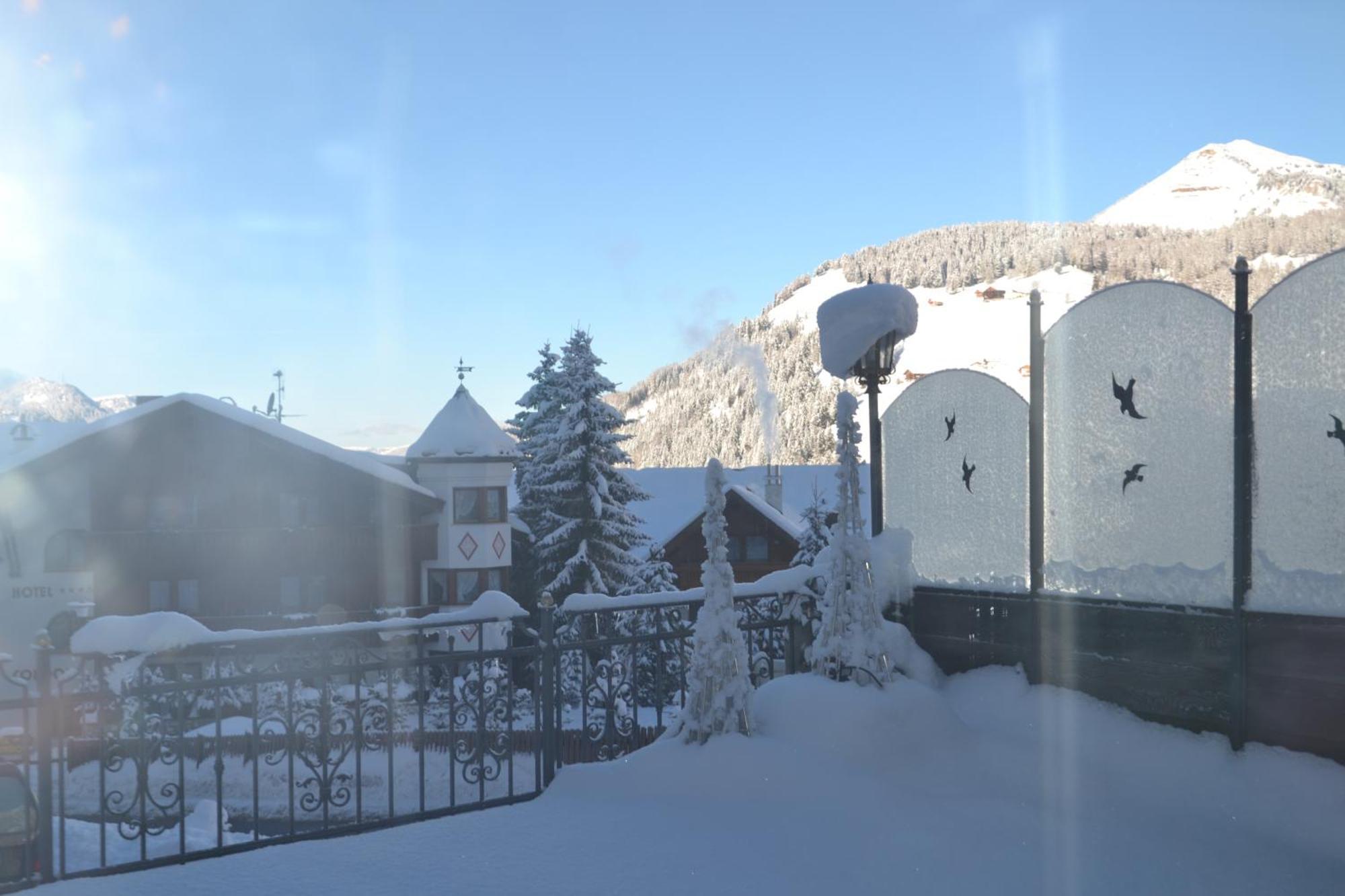 Hotel Scoiattolo Сельва-ді-Валь-Гардена Екстер'єр фото