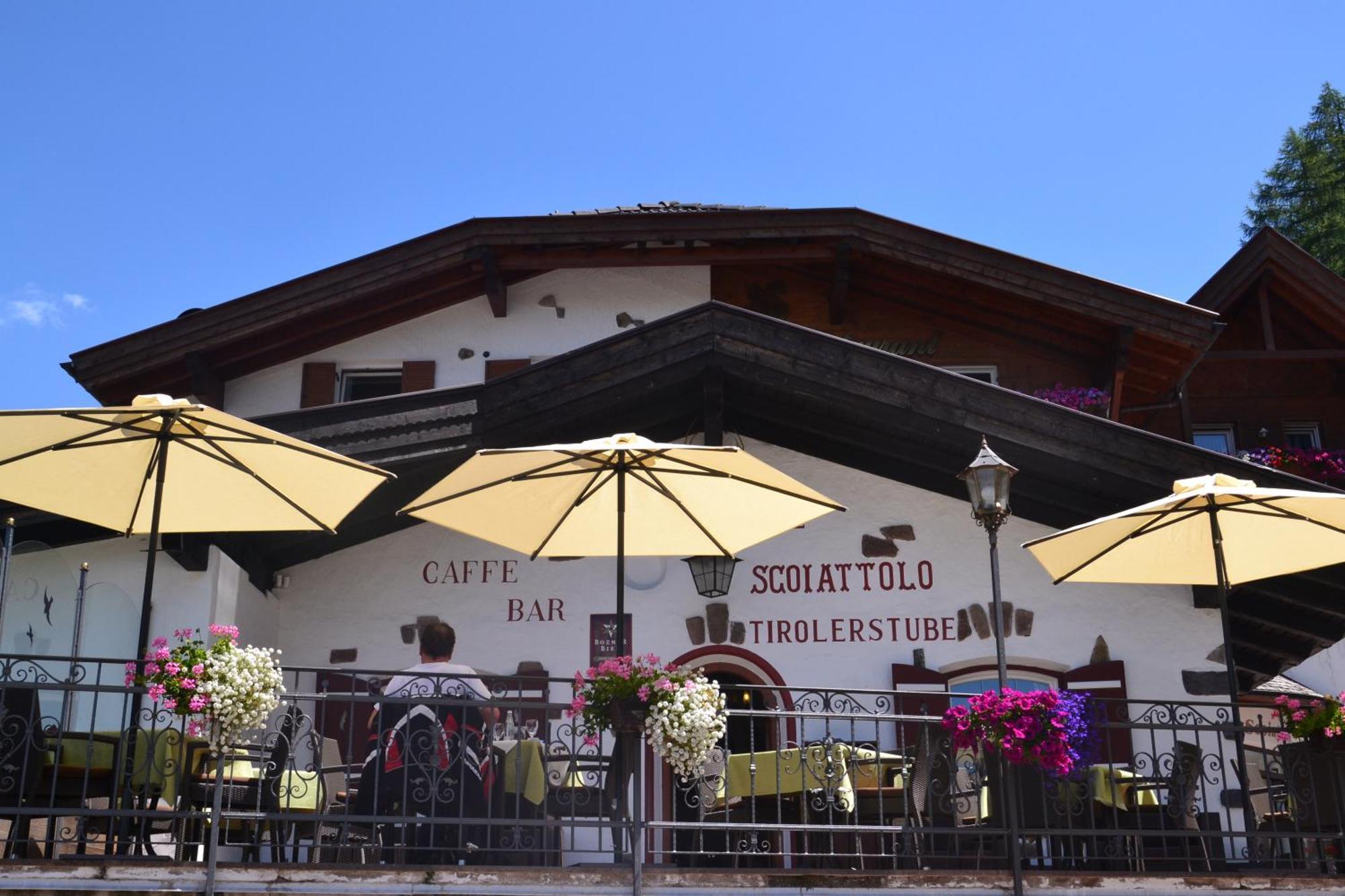 Hotel Scoiattolo Сельва-ді-Валь-Гардена Екстер'єр фото